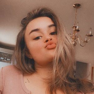 Meet your Posher, Isabelle